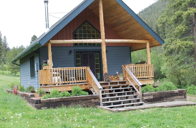 Rustic Cayuse Cabin - Remote Getaway