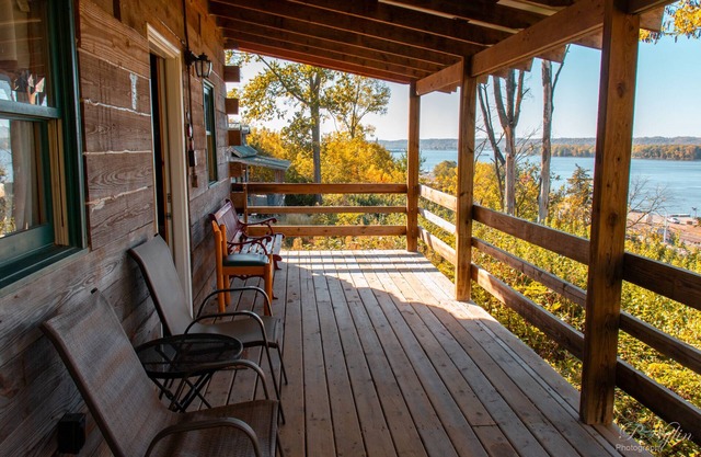 Rustic River Cabin 3