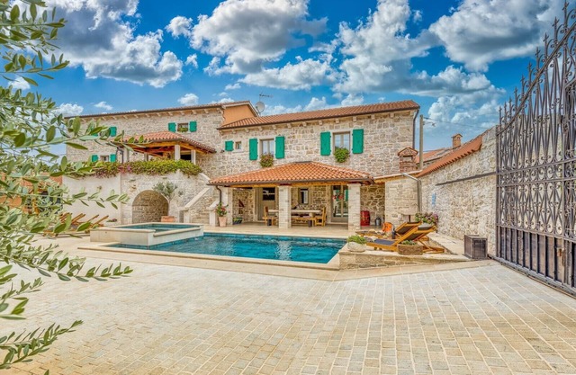 Rustic villa Kata with outdoor pool in Sv. Lovrec