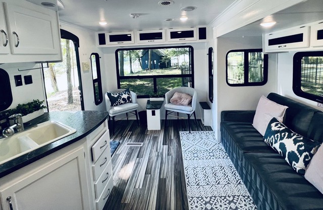 RV Cinderella Suite, on over 2000 ft. of shoreline