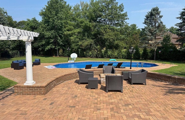 Ryder Cup Awaits - Luxury 4-bedroom house w/Pool, AC, and gym in Saint James