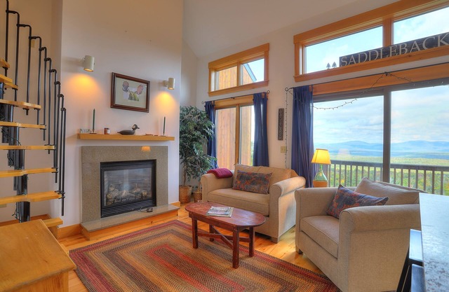 Saddleback - South Branch 9-3 - ski-in/ski-out location
