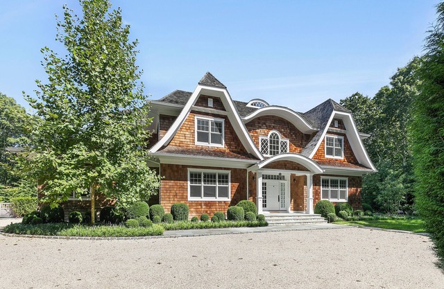 Sagaponack's Premier Summer Retreat 6 Bedrooms 6.5 Baths