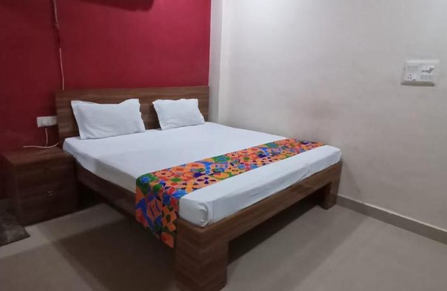 SainiK Guest House