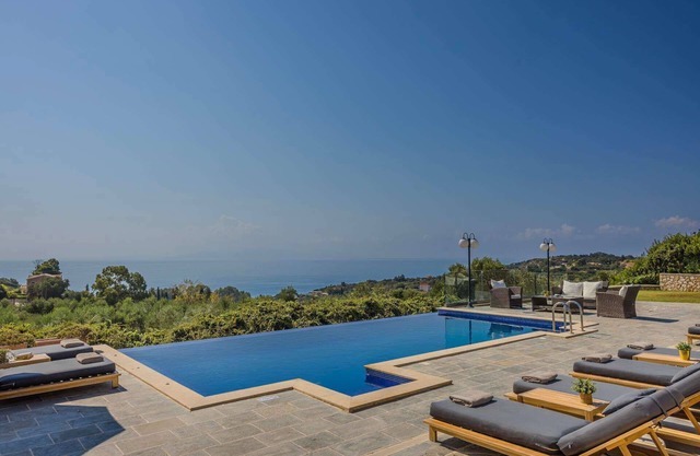Saluto - Five Bedroom Villa, Sleeps 10