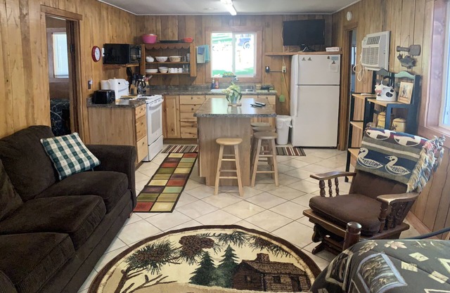 Sam’sPlace Cabin 3 on Long Lake, near shoreline. Own dock available.