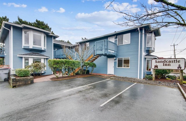 Sandcastle Inn #605 - Beachcomber Vacation Homes