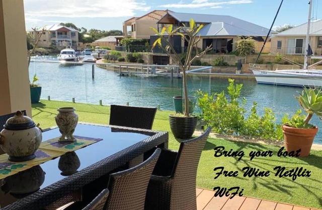 Sandpiper Island Tranquil Waterfront Views & Jetty
