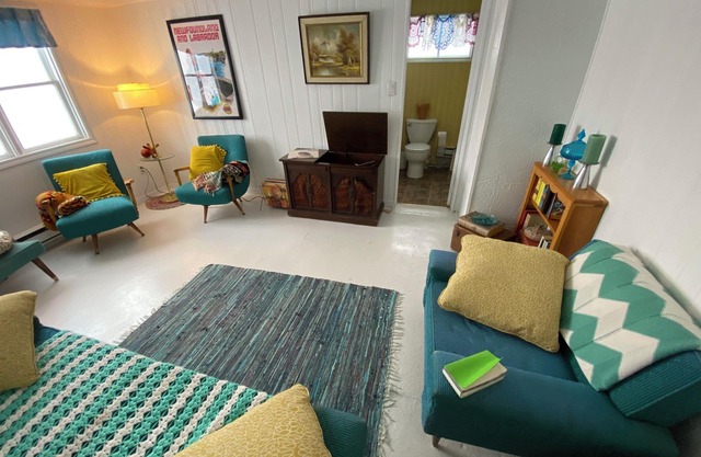 Sandy Beaches/Waterfalls swimming/meadows/hiking;nWestern Bay Sands Cottage