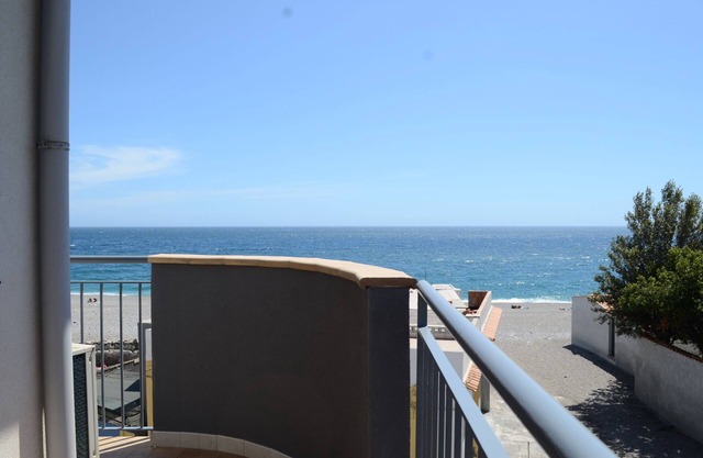 Santanna Beach House - Fondachello-apartments com