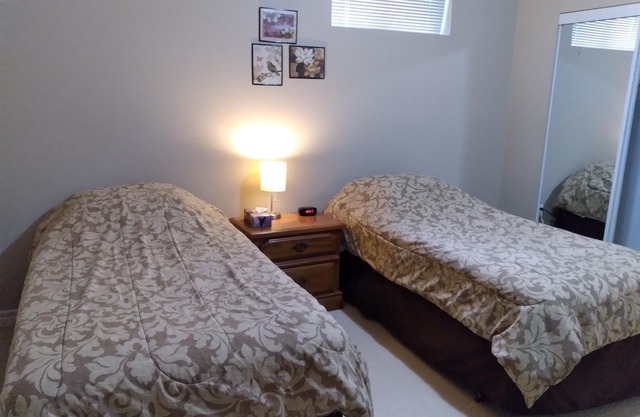 Sara’s Place - Strictly Kosher HomenBeautiful basement Apartmentn