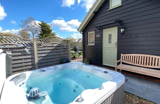 Saving Grace with private hot tub