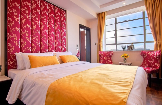 Scenic Charm: Inviting Room Near Local Highlights, 3 Family Rooms
