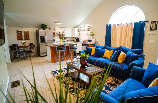 Scenic & Serene Stone Mountain Apartment Hideaway