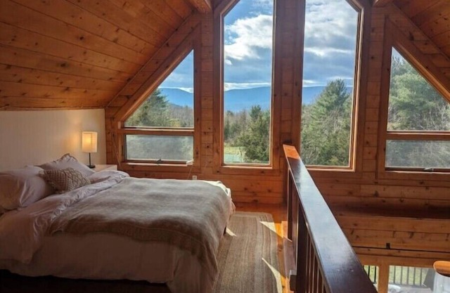 Scenic Vistas Chalet: Fire pit, Deck, AC, Grillsnn