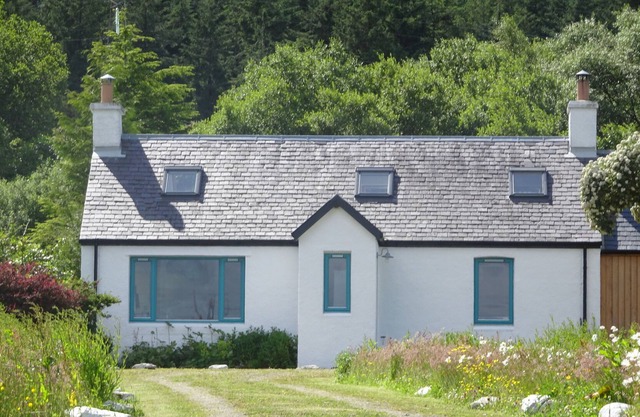 Scottish coastal cottage with outstanding uninterrupted panoramic sea views