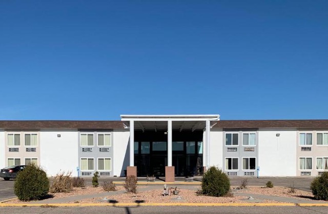 Scottsbluff Inn