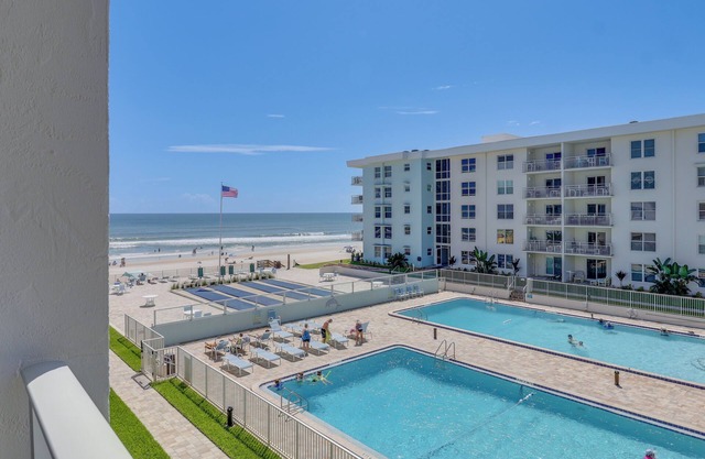 Sea Coast Serenity | Oceanview 2BR Retreat w/2 Pools