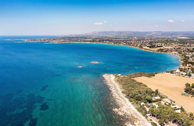 Sea front villa ,direct access to the rocky beach, Siracusa, Sicily