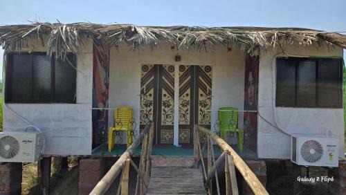 Sea - Touch Beach Resort Harihareshwar