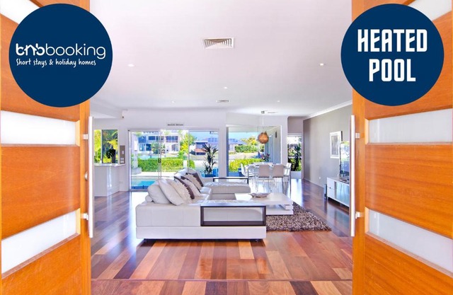 SEACLUSION 5 bed waterfront, sleeps 12