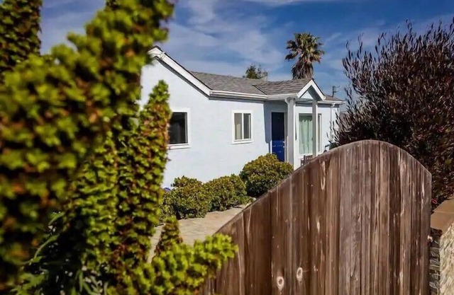 Seaside Family House - Sleeps 6 on Monterey Peninsula