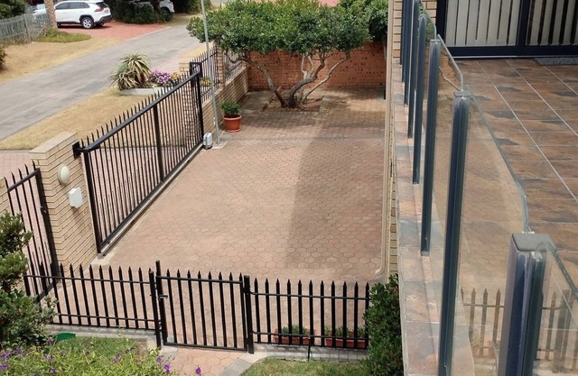 Seaside self-catering holiday accommodation with garden/braai (BBQ) facility.