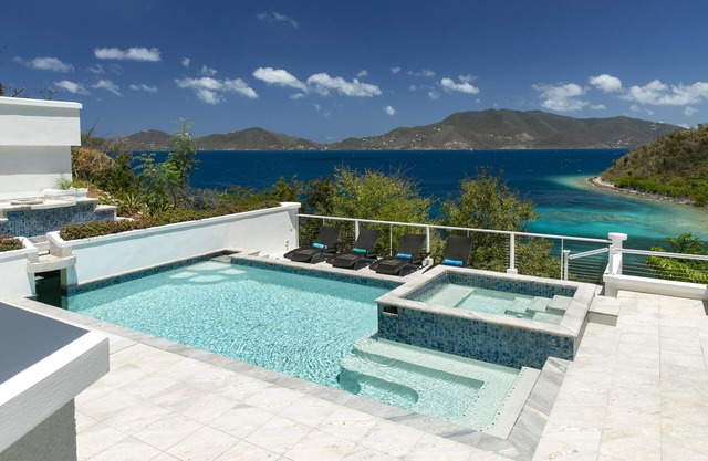 Seaside St John Villa - Amazing View, Amazing Pool & 2 min walk to Private Beach