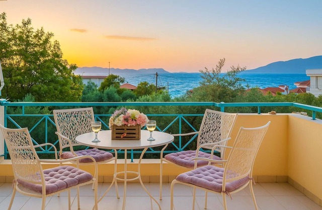 Seaview Terrace Haven-Perfect Location By The Sea