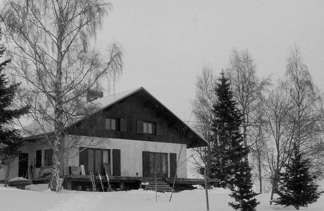 Secluded chalet on the slopes with breathtaking views and large sun terrace
