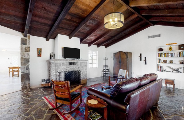 Secluded, dog-friendly home on 3.5-acres with mountain views & upper deck