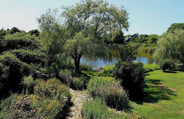 Secluded Estate On 3 Acres With House, Cottage, And Pond