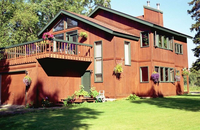 Secluded home less than 5 minutes to Kenai River