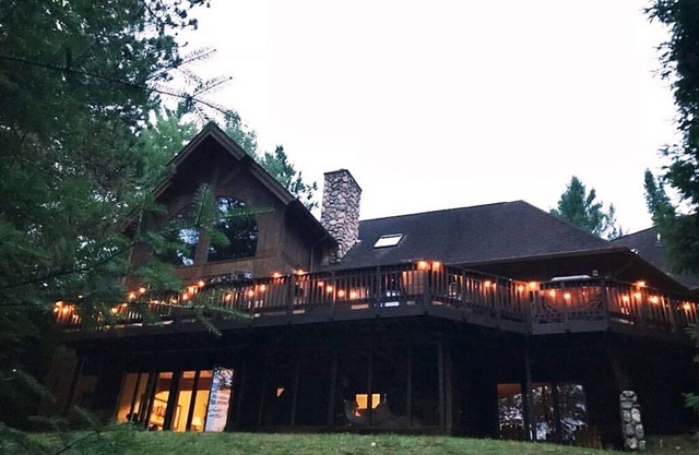 Secluded Luxury Cabin Retreat On The "Ausable National Scenic River"