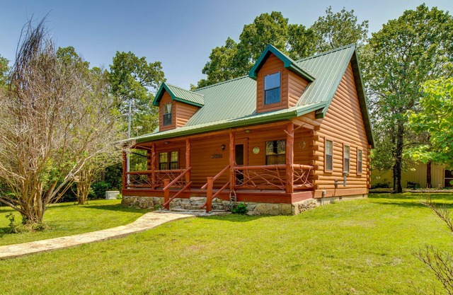 Secluded Oakland Cabin w/Private Yard!