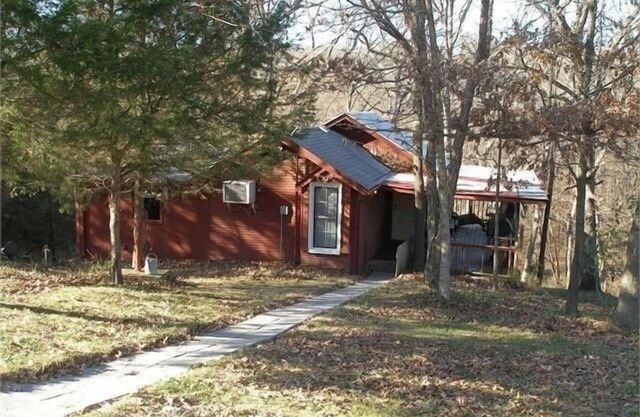 SECLUDED QUIET 2BR 1BATH CABIN IN THE WOODS. Between Bloomfield & Ottumwa