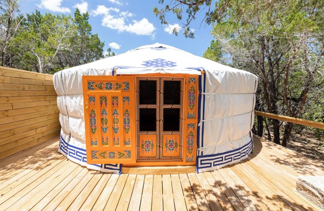 Secluded, Romantic Yurt w/Hot Tub at The Yurtopian - "Dottie"