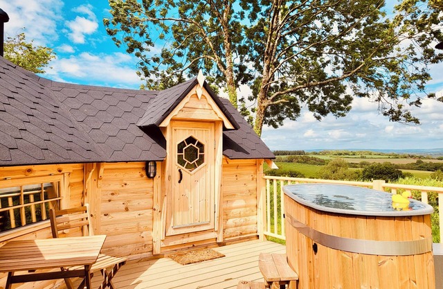 Secluded Romantic Cabin with Stunning Exmoor Views and Private Hot Tub