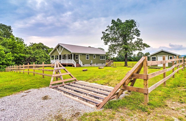 Secluded Timbo Retreat - Hike, Swim & Kayak!