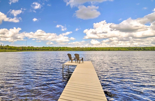 Secluded Woodsy Watersmeet Cabin w/Fire Pit!