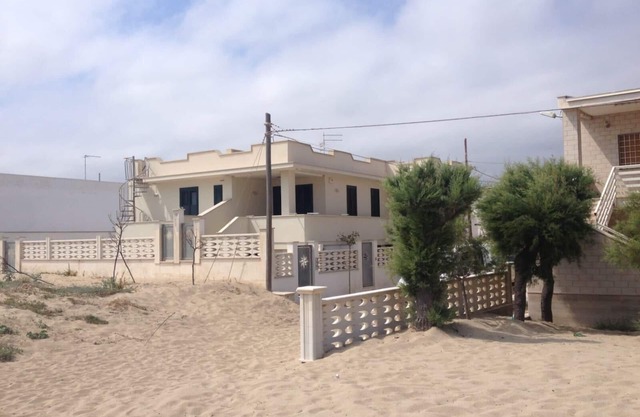 Second floor house with sea view beach access with terrace