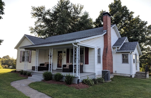 See why everyone loves it here! 1.5 miles to Ark.