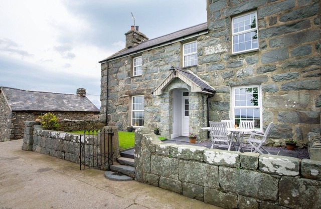 Self Catering Accommodation on a Working Farm | Faeldre