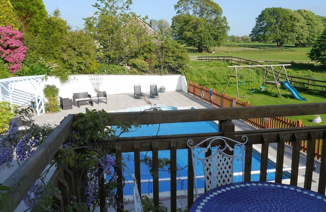 Self Catering Rural Farm Cottage + Heated Pool Cornwall
