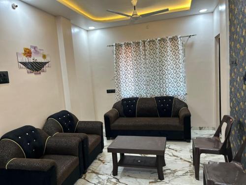 Self Check In 1BHK Home fully Equipped Kitchen