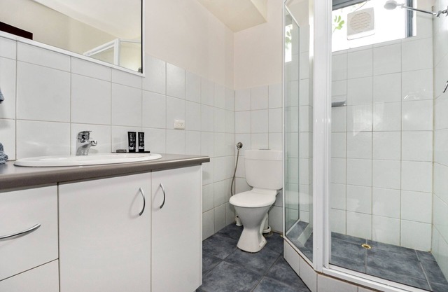 SELF CONTAINED-1 Bdrm Apartments