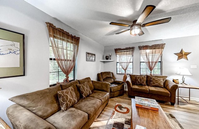 Sequoyah Hideaway