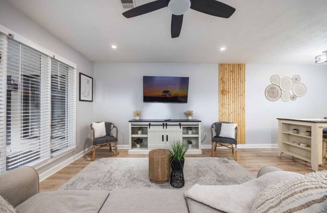 Serene Midtown Apartment: 8 mi to Ft Moore