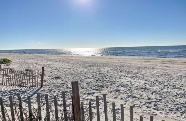 Serenity Sunset, Dog Friendly, Beach/Bay Views, Pool, Elevator