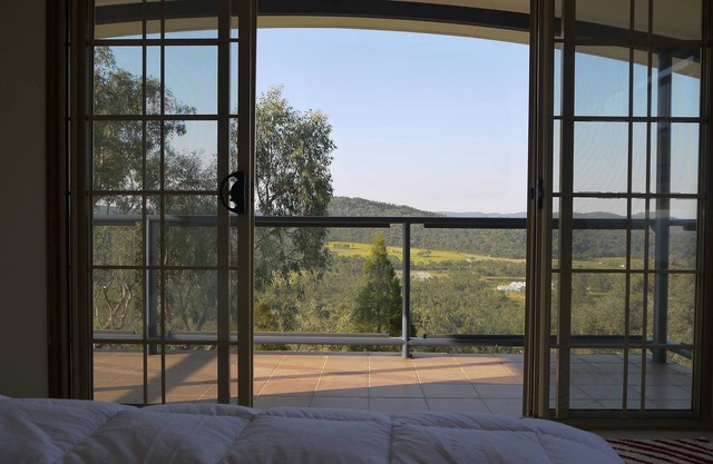 Severnview Accommodation - 4 bed Luxury Accommodation on 100 acres in Ballandean